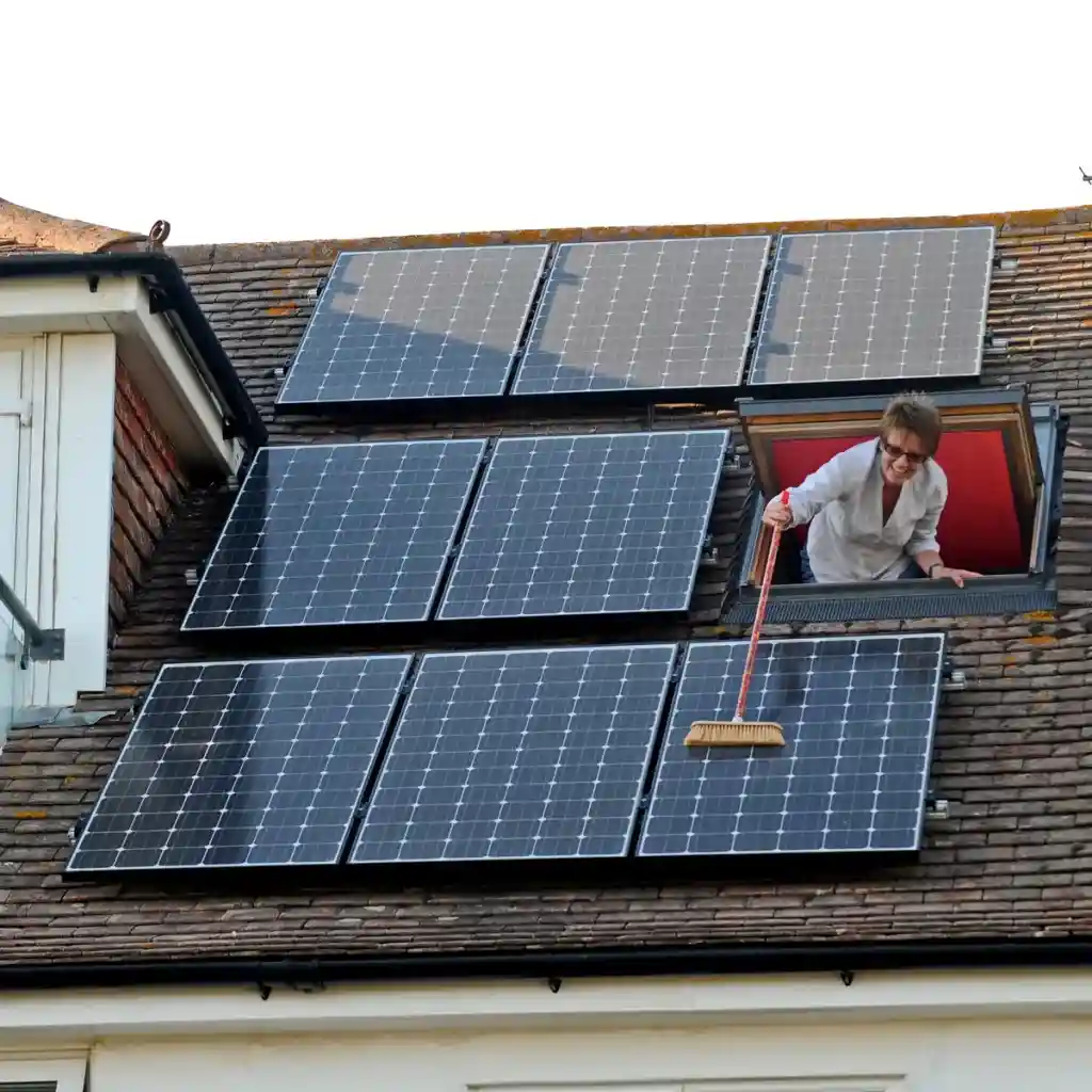 تصویر 2 از پنل خورشیدی سبک مناسب سقف های شیروانی