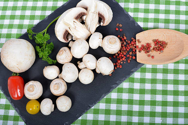 قارچ خوراکی تازه مناسب رژیم های سالم