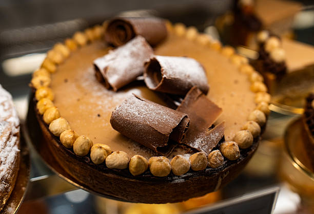 تصویر 2 از فندق مغز سفید یکدست ویژه شیرینی‌پزی حرفه‌ای