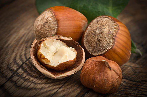 تصویر 1 از فندق خام کنترل شده با رطوبت استاندارد