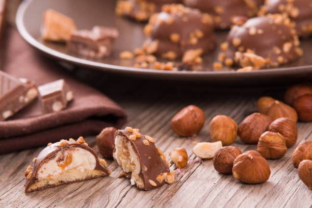 تصویر 1 از فندق مغز پر حجم مناسب شکلات سازی صنعتی