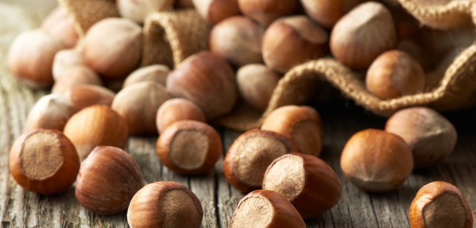 خرید فندق طعم دار