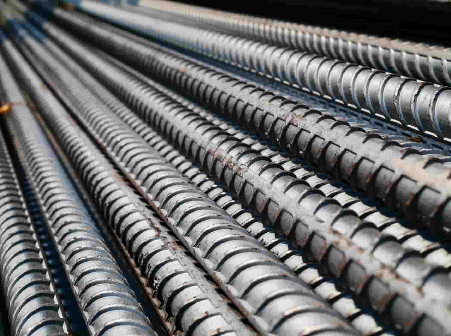 تصویر 1 از میلگرد میانه تولید شده با آلیاژ مقاوم و مناسب سازه‌ های بتنی