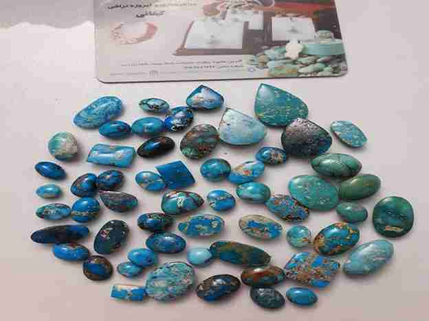 تصویر 4 از سنگ فیروزه نیشابور اصل با جلوه خاص و ماندگار مناسب کارهای لوکس