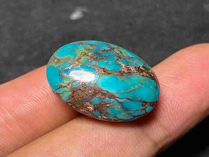 تصویر 1 از سنگ فیروزه اصل در ابعاد مختلف مناسب ساخت انگشتر و گردنبند