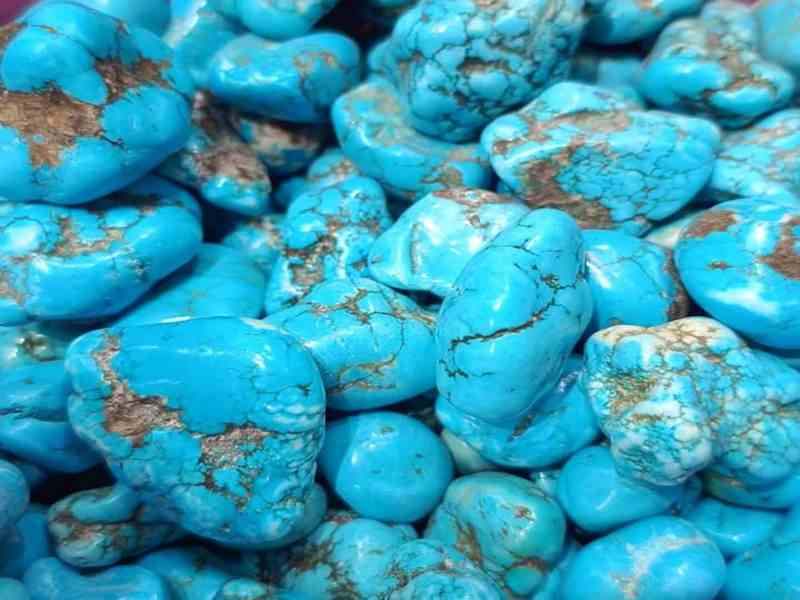 تصویر 3 از سنگ فیروزه خالص وزیبا با ظاهر جذاب مناسب زیور آلات