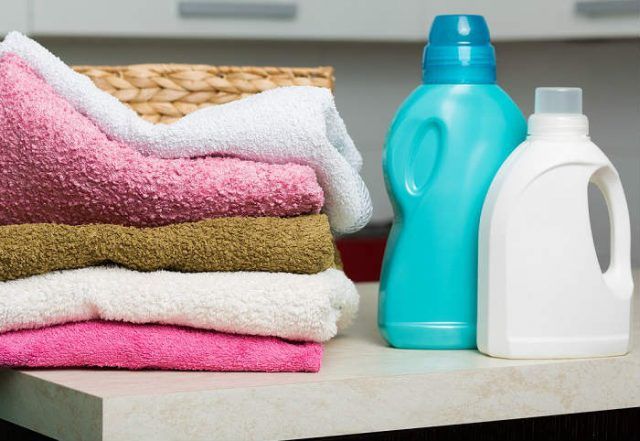 تصویر 1 از مایع لباسشویی رنگی مخصوص لباس‌ های رنگی با حفظ کیفیت