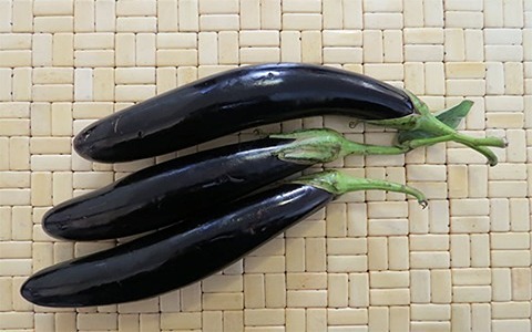 بادمجان محلی + پرعطر و طعم مناسب