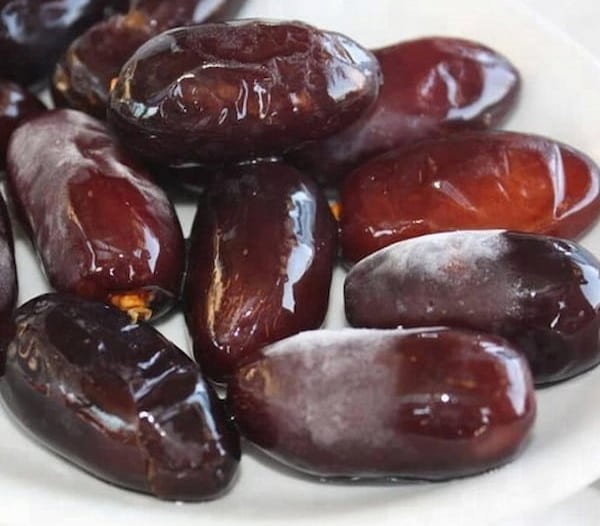 تصویر 4 از خرما مضافتی درجه دو خوش‌ طعم و نرم مناسب پذیرایی و بسته بندی عمده