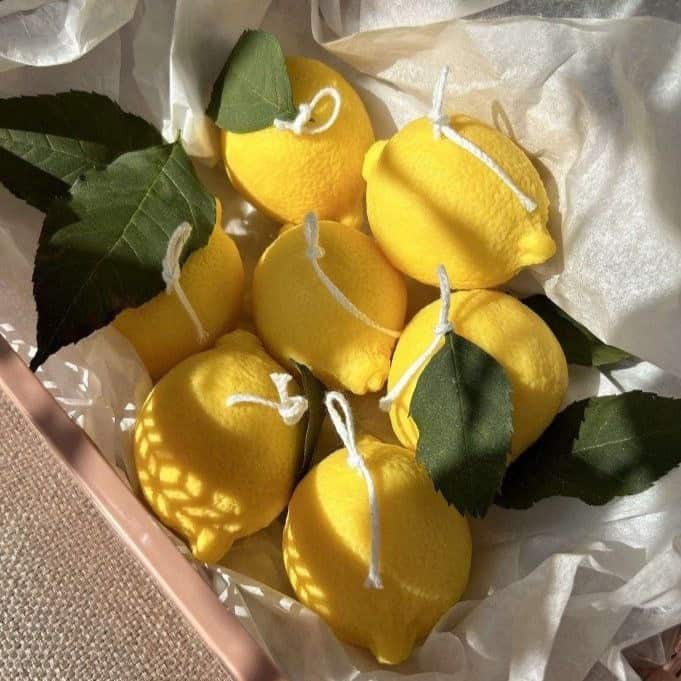 تصویر 2 از شمع لیمو خوشبو با رایحه تازه و آرامش بخش برای خانه